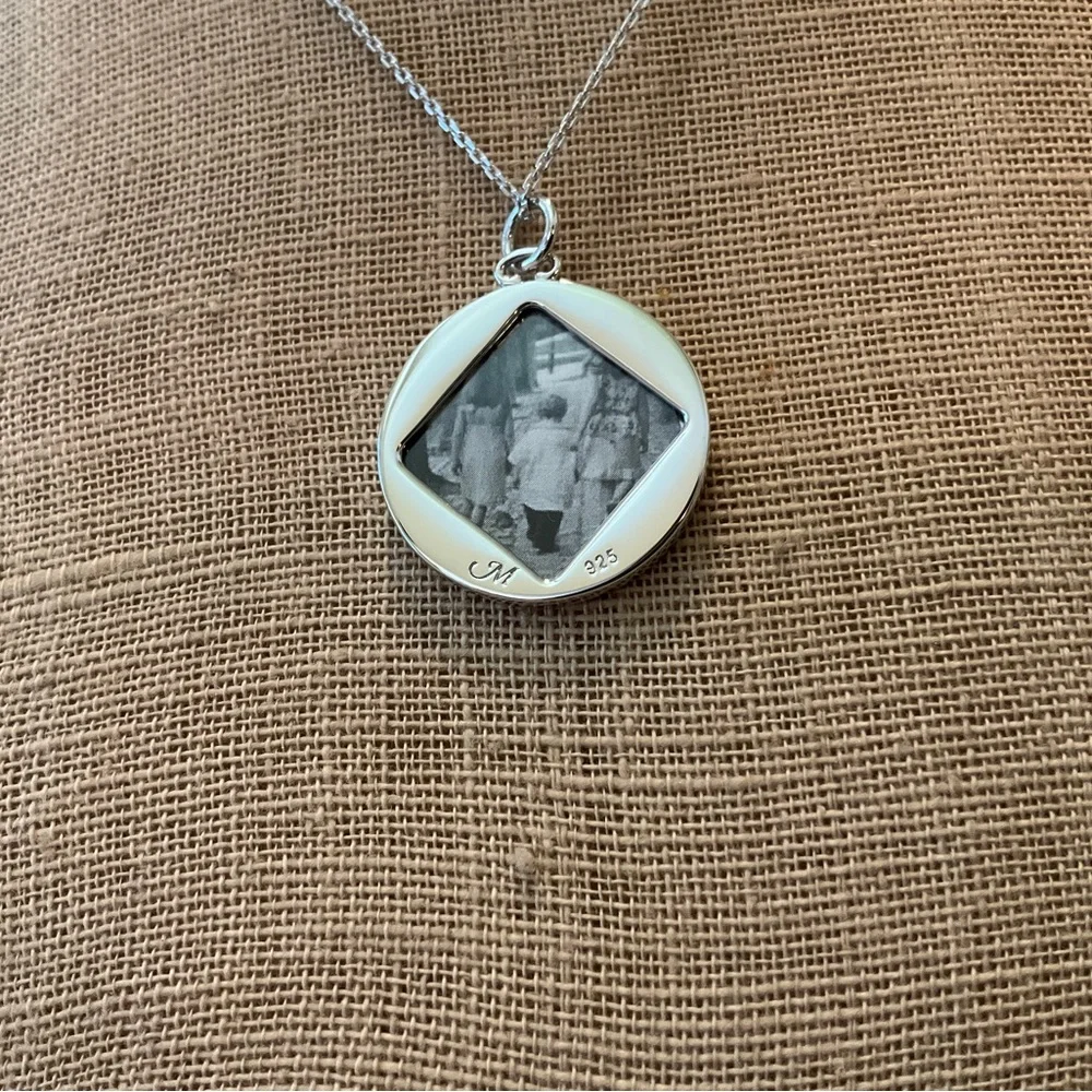 NEW MONICA RICH KOSANN Sterling Silver Round Floral Half Locket - Picture 3 of 4